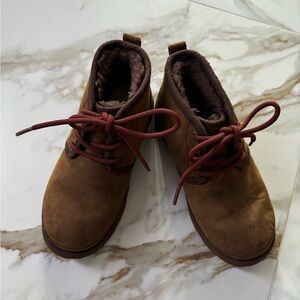 Barely used- UGG boys boots-size2